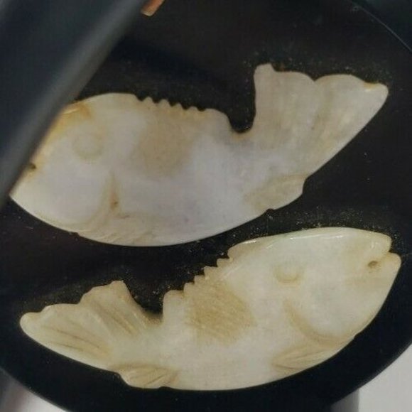 OOAK Green Carved Fish Jadeite Jade Black Onyx Round 14K Yellow Gold Pendant - Picture 10 of 12